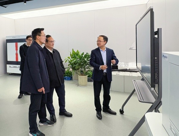 浙江省經(jīng)信廳黨組書記、廳長詹敏一行赴托普云農(nóng)調(diào)研